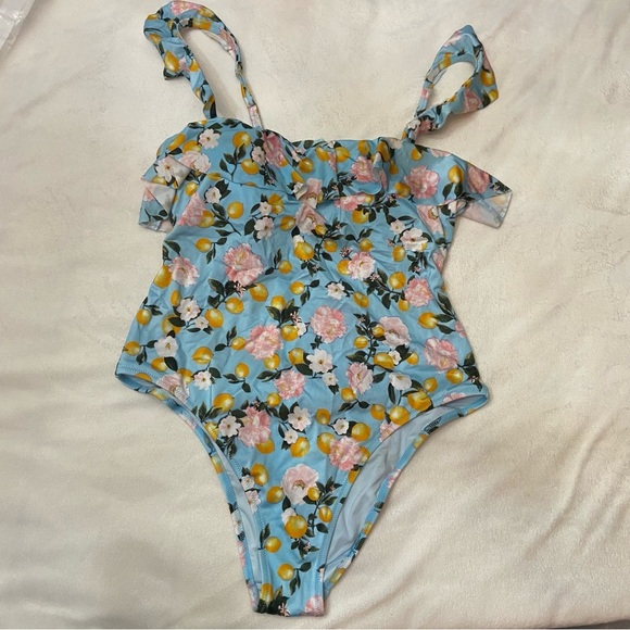 New! Victoria's Secret Floral Lemon Print Ruffled One Piece Swimsuit 3862 - Picture 2 of 9